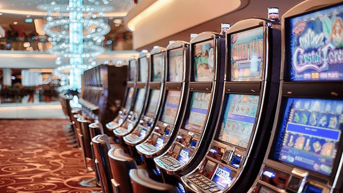 lucky good apk ကာစီနို live dealer baccarat table Myanmar players နှင့် real-time streaming မြင်ကွင်း