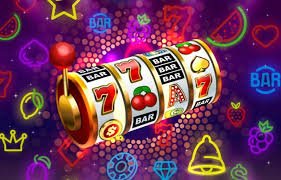 lucky good apk online slots game lobby တွင် PG Soft Pragmatic Play slot tiles ကို Myanmar user ကြည့်ရှုနေသည့် မြင်ကွင်း